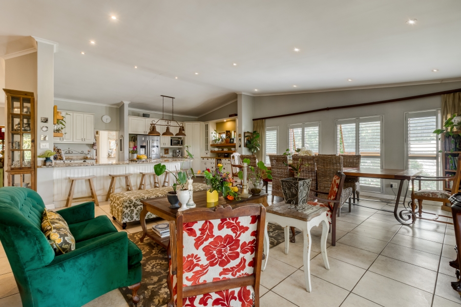 5 Bedroom Property for Sale in Fairview Heights Western Cape